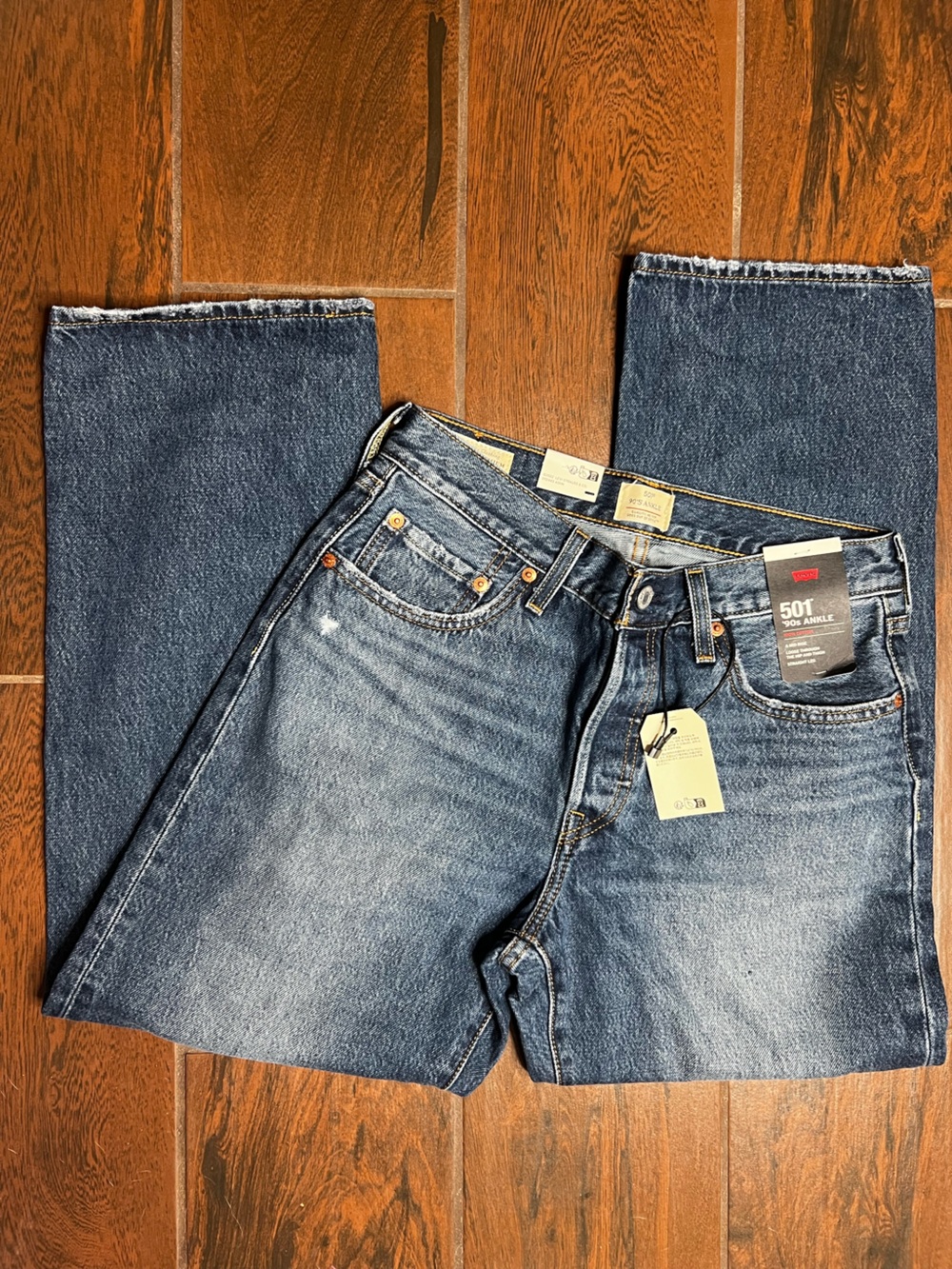 Levi’s Premium 90s Ankle Dark Wash Distressed Denim Jeans Straight Leg Size 27